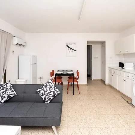 Apartment The Square 710 *